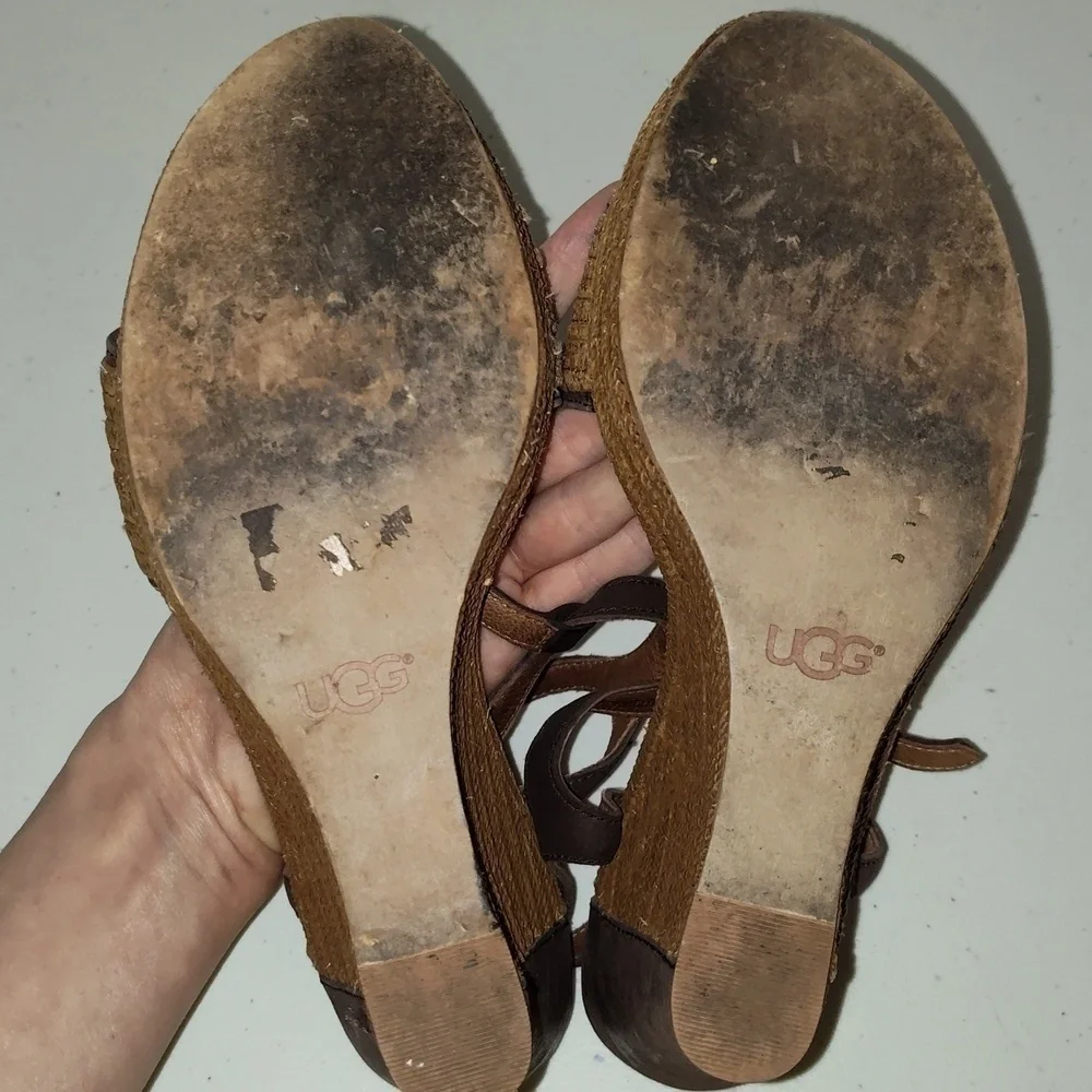UGG Women’s Brown Espadrille Wedge size6.5